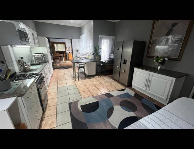 4 BEDROOM HOUSE FOR SALE IN FLORENTIA